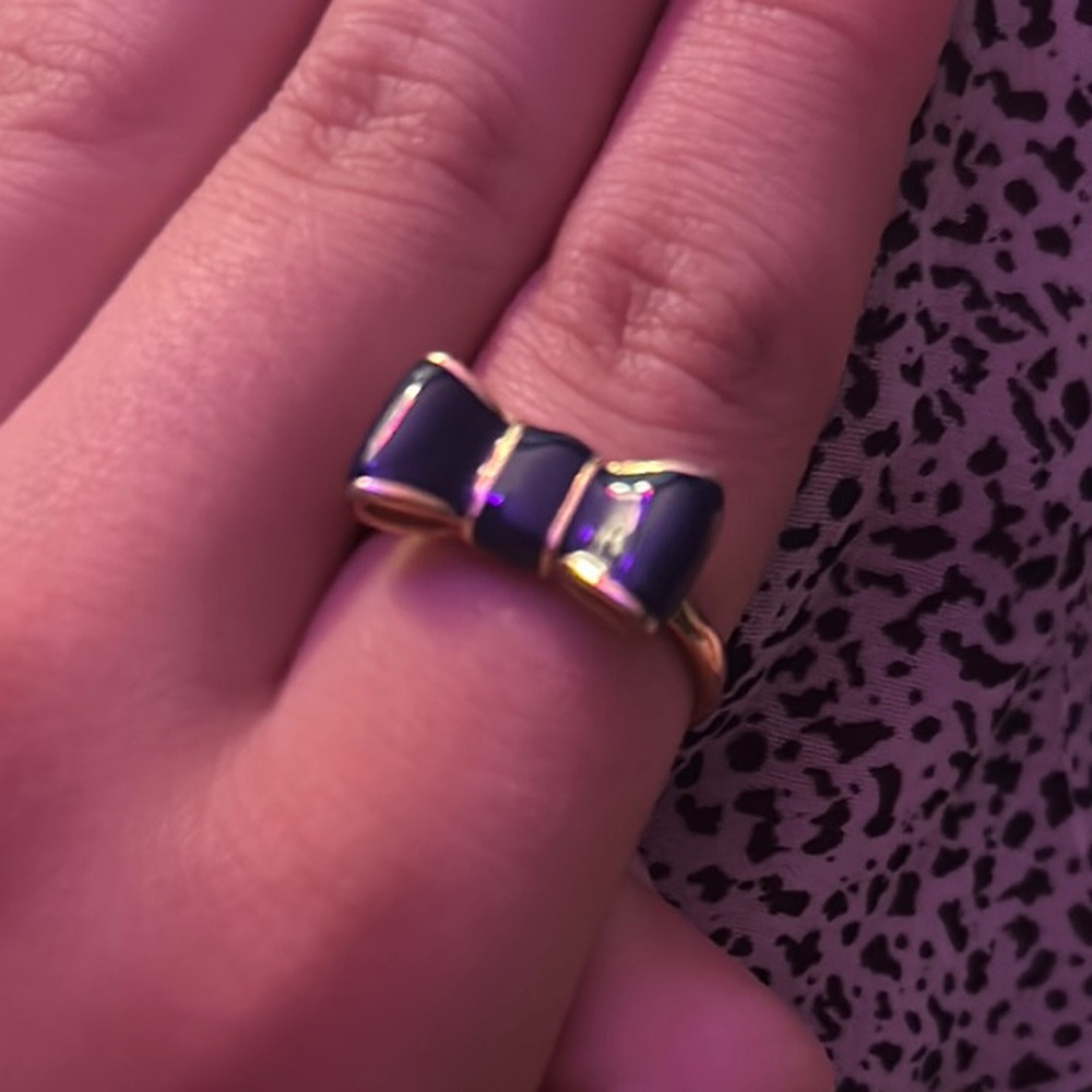 Elegant Kate spade black and Gold Bow Ring